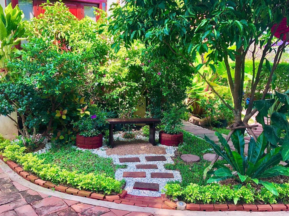 Baan Lhang Wangh บ้านหลังวัง Phitszanulok Kültér fotó