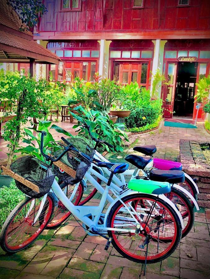 Baan Lhang Wangh บ้านหลังวัง Phitszanulok Kültér fotó